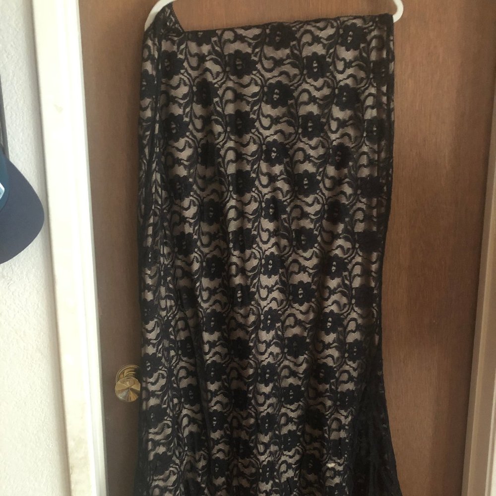 Wm's Bisou Bisou XL Maxi Black Lace Skirt